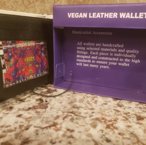 Vegan leather! Psychedelic Mushroom Wallet With Eyes NIB! 👀👀👀🥶🥶🥶 - Picture 5 of 5